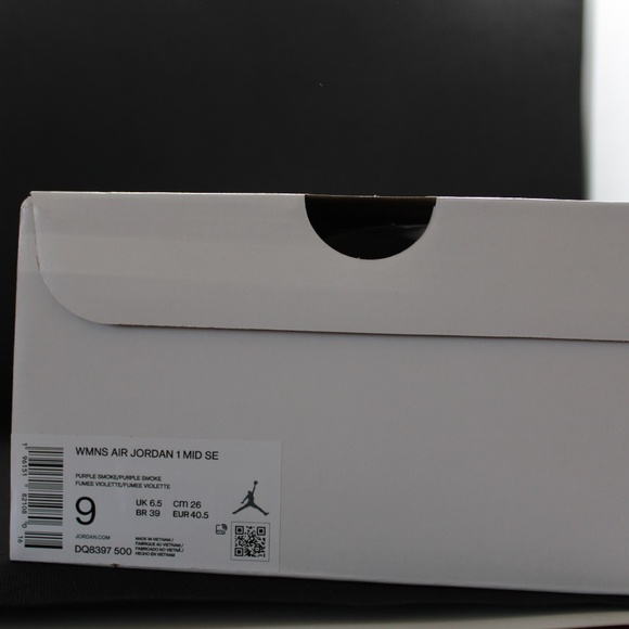 Women's Jordan 1 Mid SE Purple Smoke/White Size 9 - Picture 11 of 11